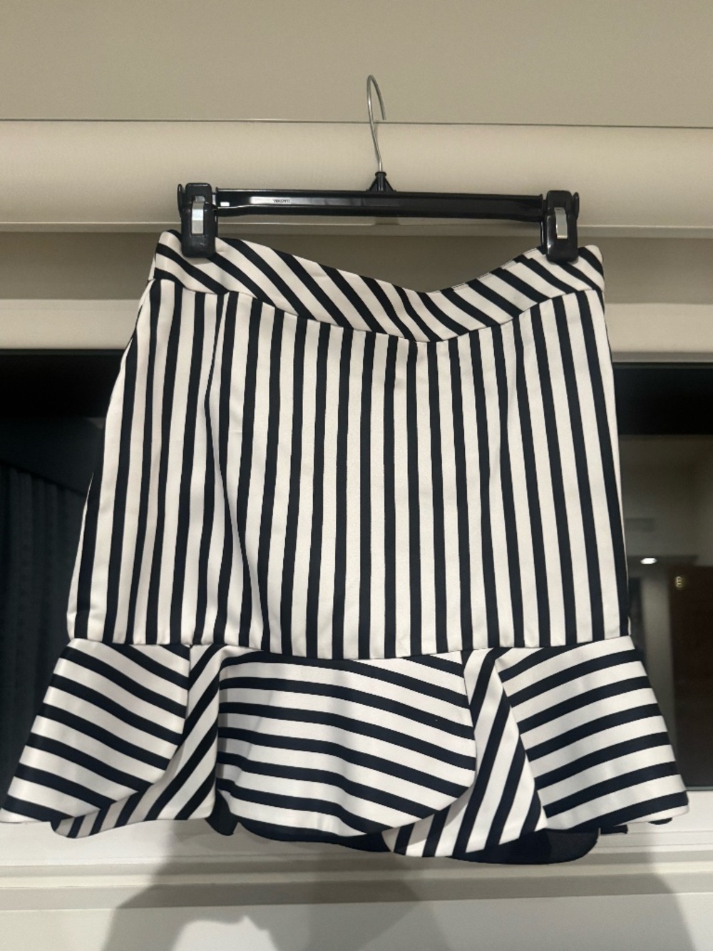 Maje Jayde Black Ivory Striped Flounce Mini Skirt Size 38 NWT